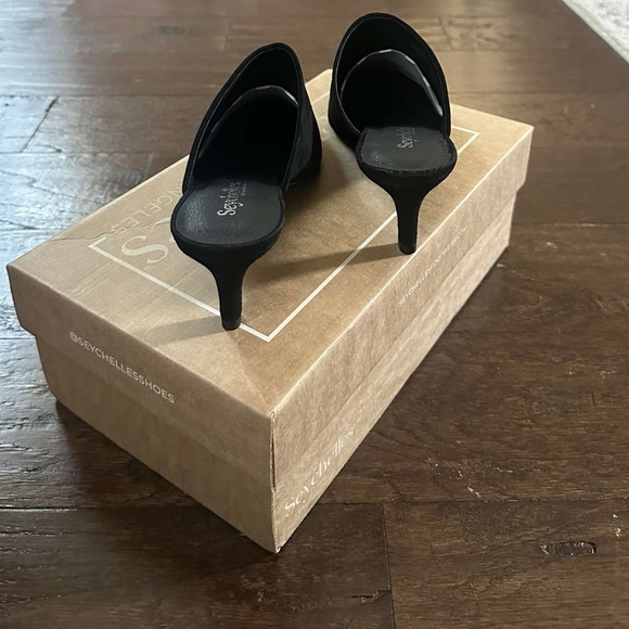 SEYCHELLES-Obsession Mule-black suede-7.5-brand new - Picture 8 of 11
